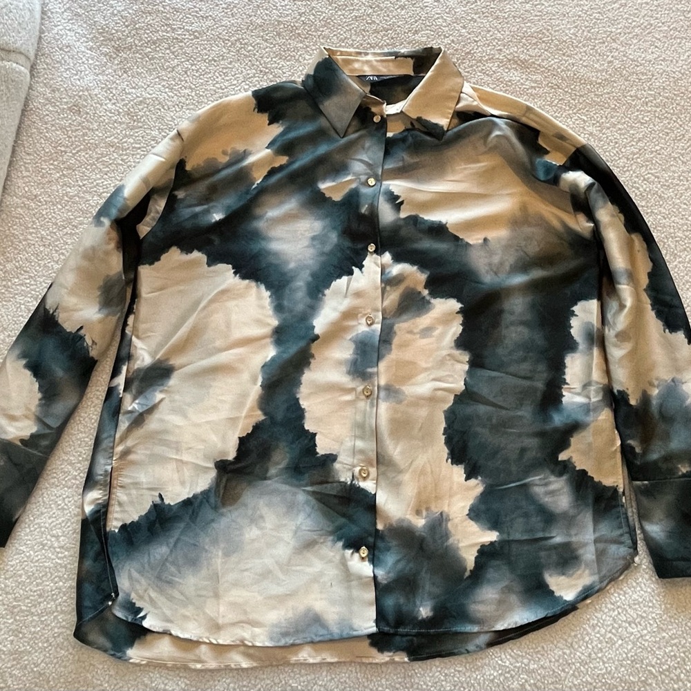 Zara Cream and Black Tie-Dye Shirt
